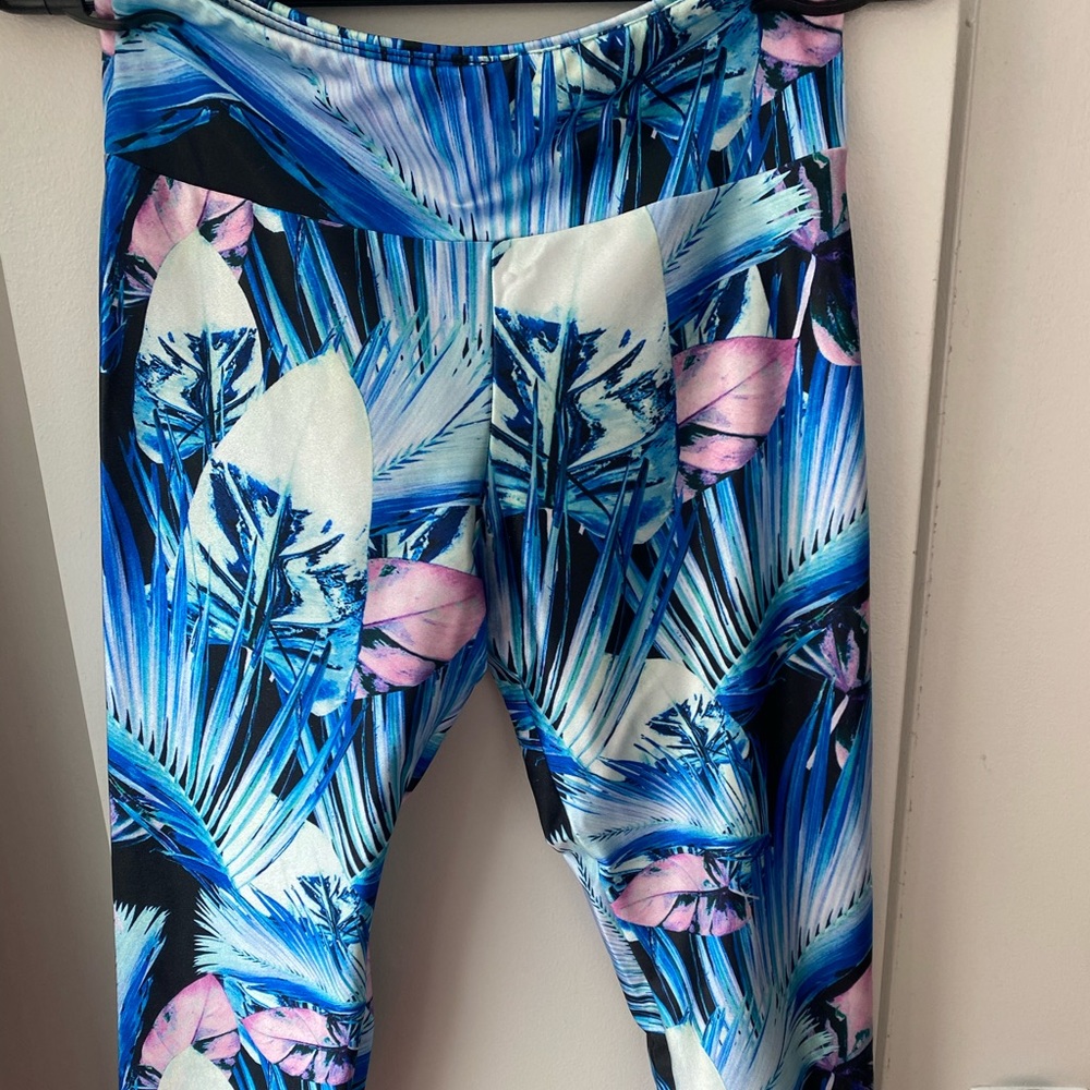 GOLDSHEEP TROPICAL CROPPED PANTS